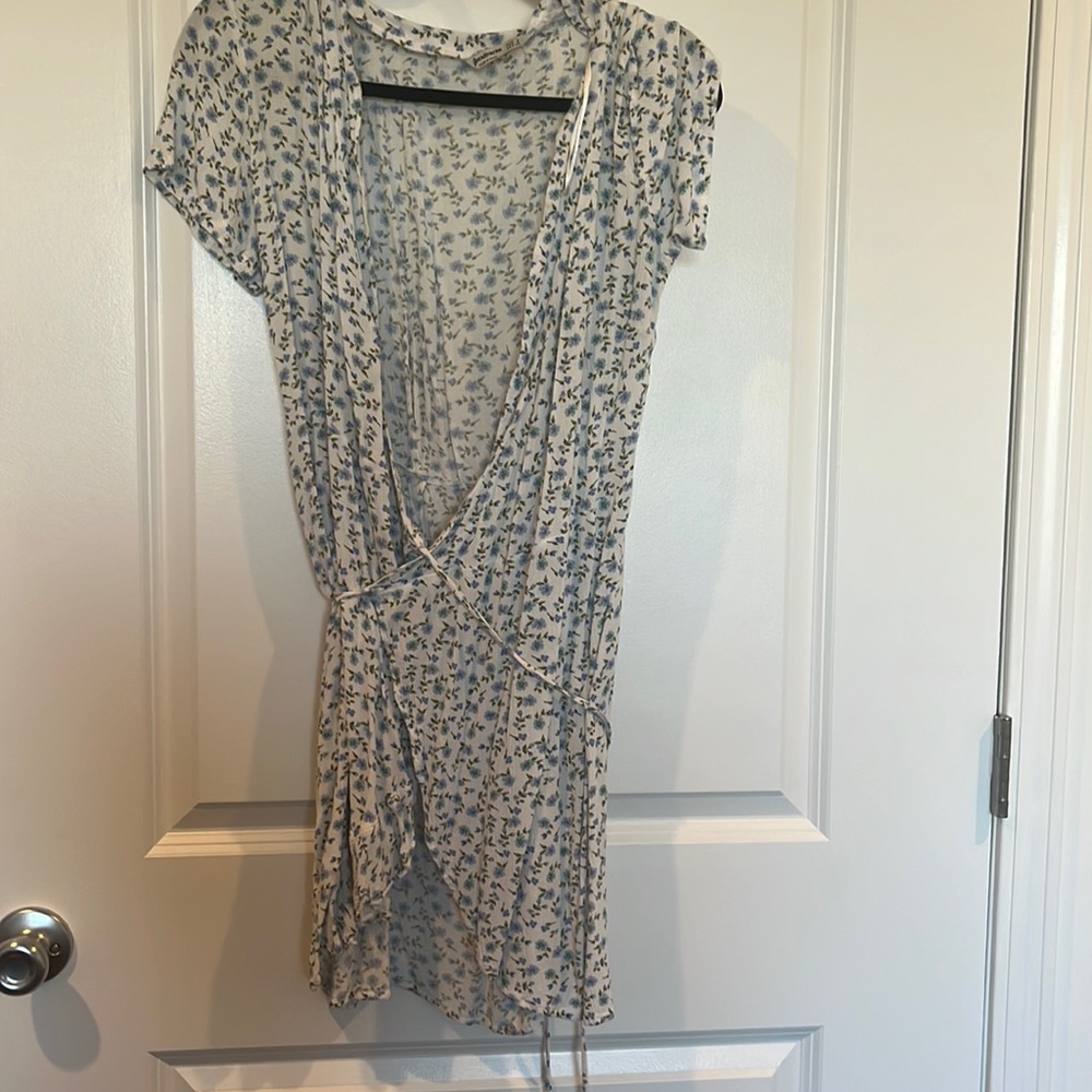 Mini wrap dress with delicate floral design